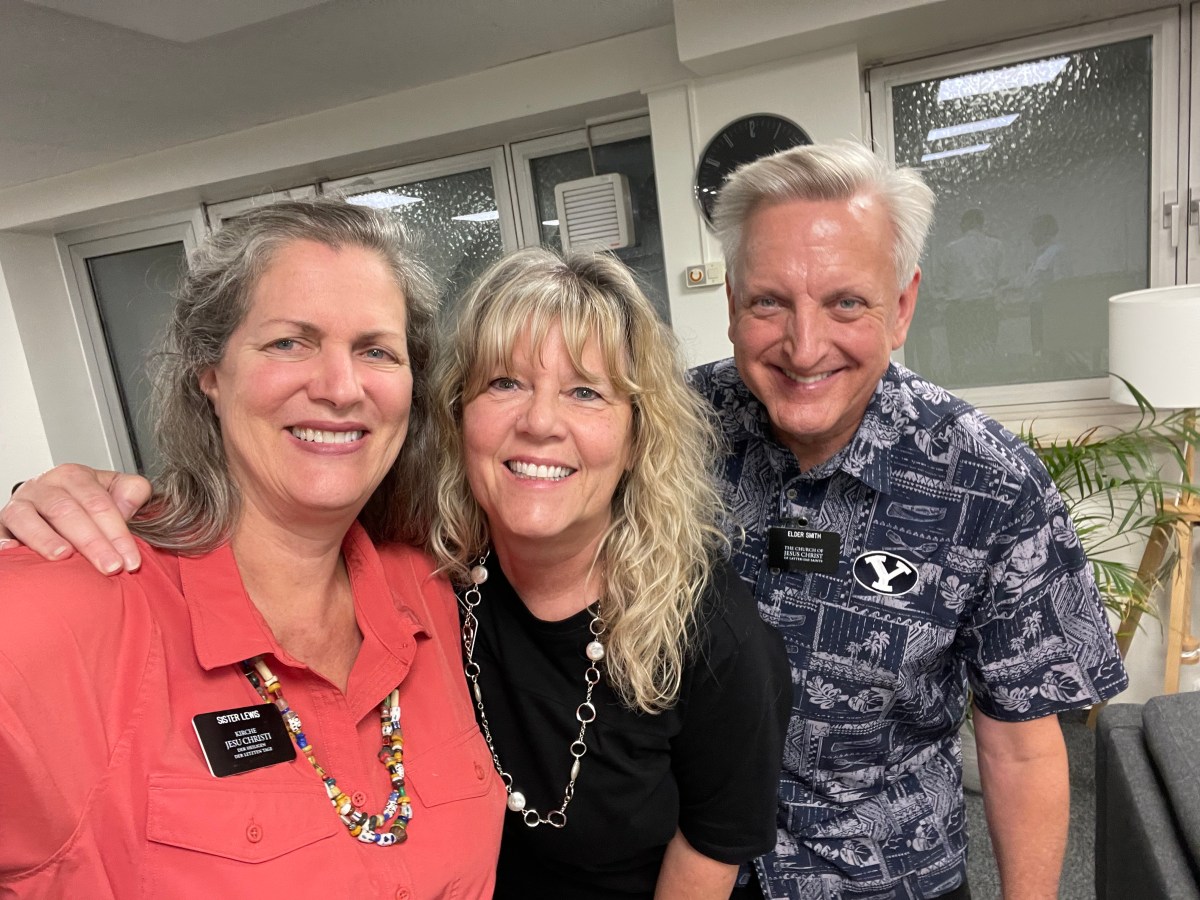 The Dixons arrive, The Petersens and the Smiths&nbsp;depart